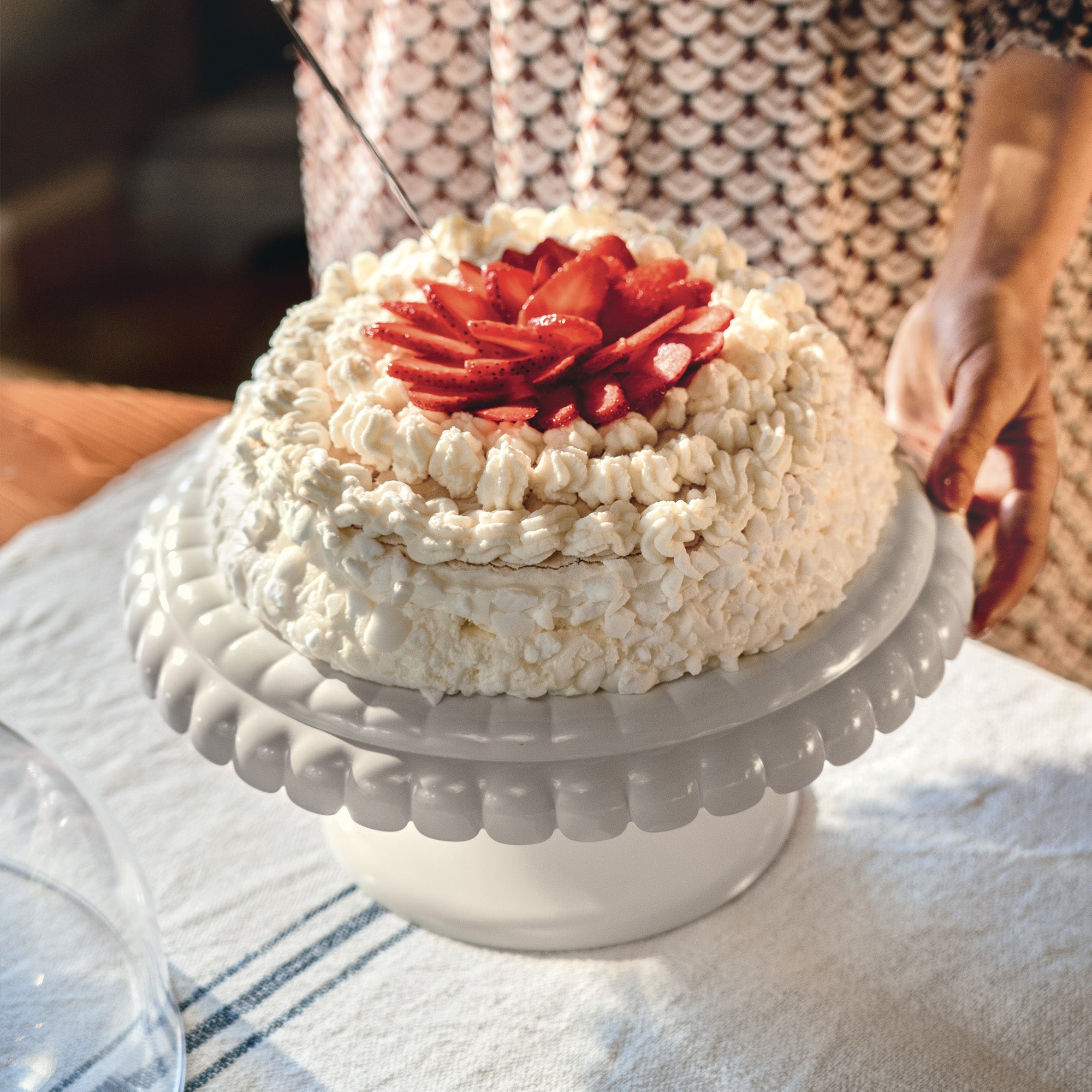 CAKE STAND WITH DOME "TIFFANY" - Image 2
